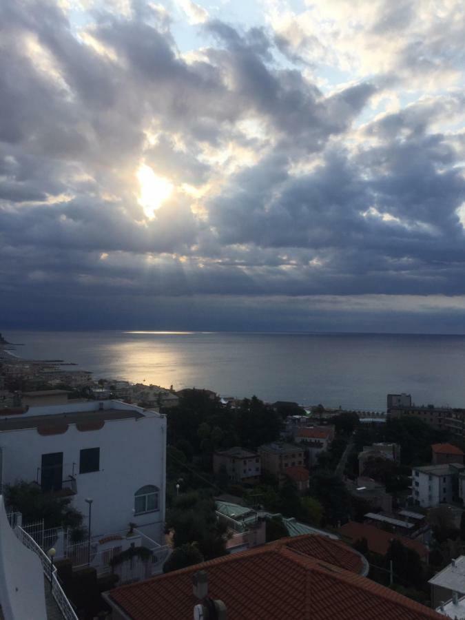 Joy Bed And Breakfast Albissola Marina Dış mekan fotoğraf